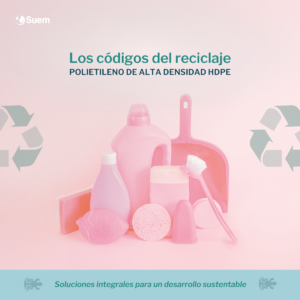 Fotografía de recipientes, tarros y contenedores plásticos rosa. Código del reciclaje para el polietiléno de alta densidad HDPE